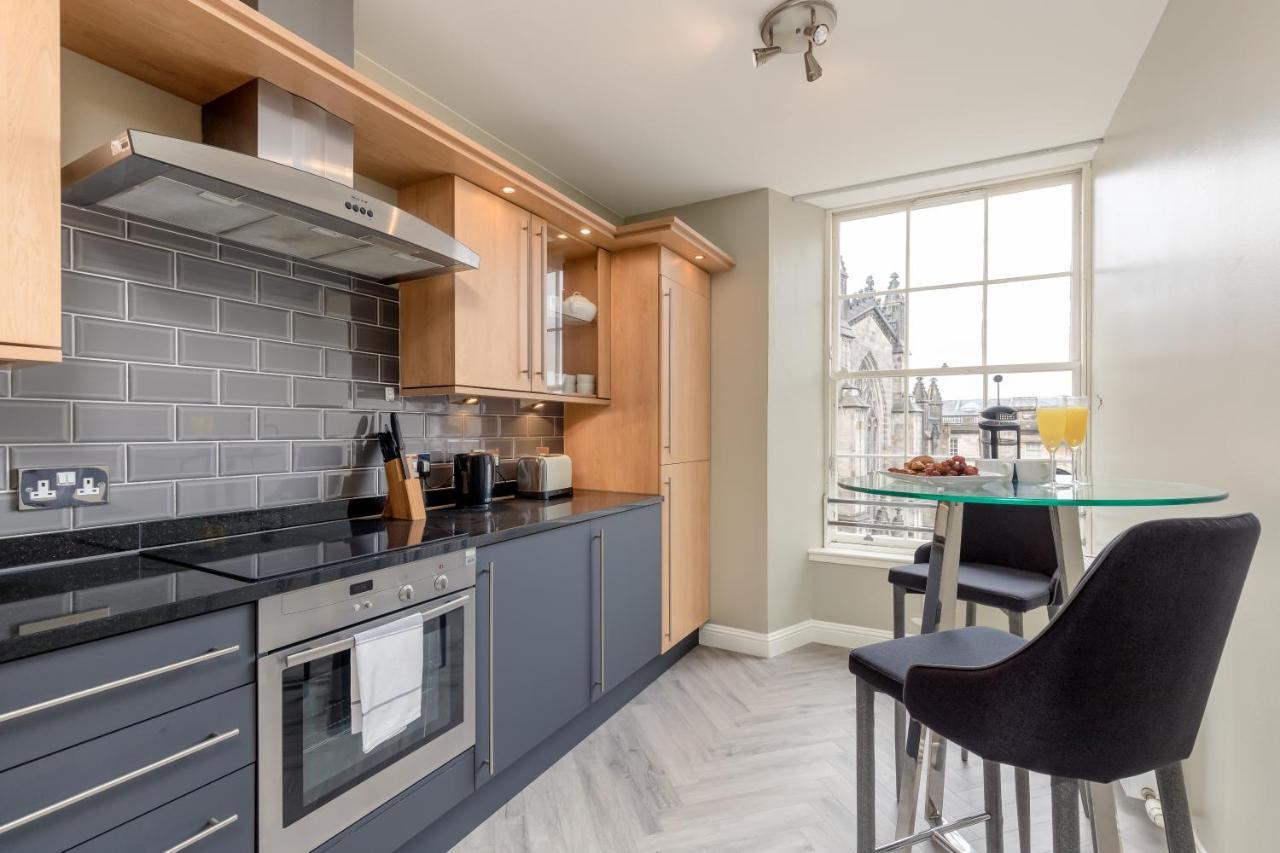 Royal Mile Apartments By Joivy Единбург Екстериор снимка