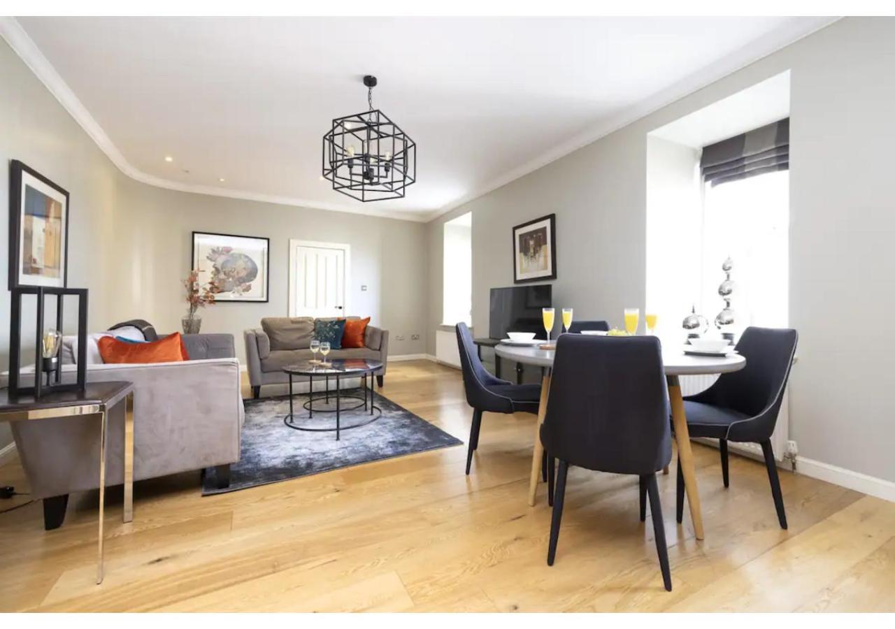 Royal Mile Apartments By Joivy Единбург Екстериор снимка