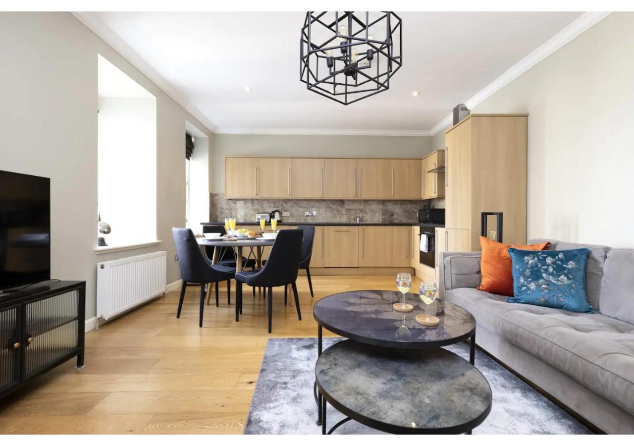 Royal Mile Apartments By Joivy Единбург Екстериор снимка