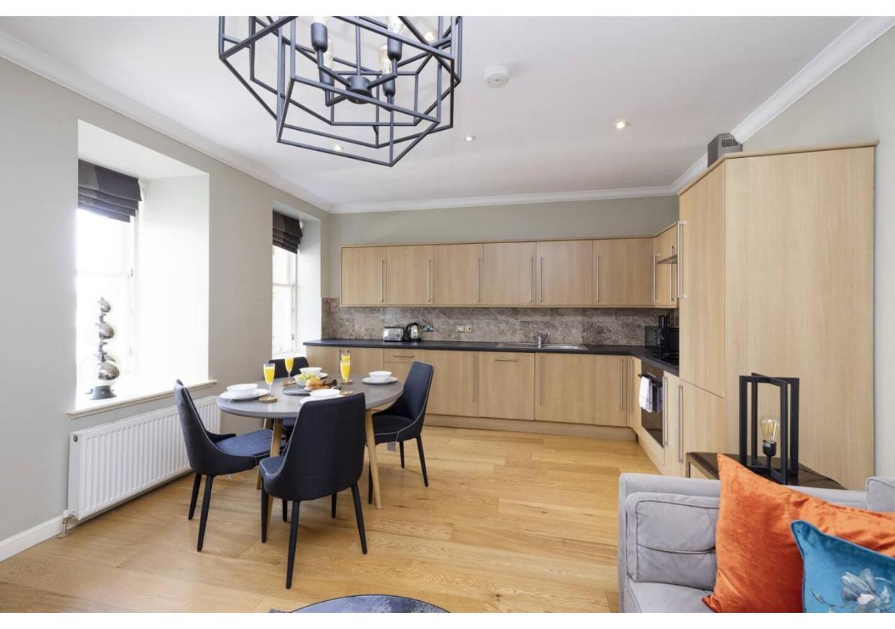 Royal Mile Apartments By Joivy Единбург Екстериор снимка