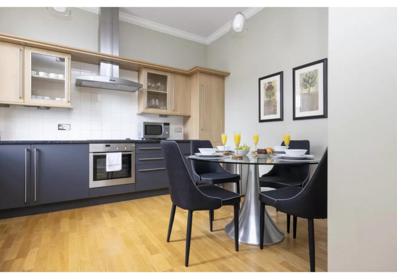 Royal Mile Apartments By Joivy Единбург Екстериор снимка