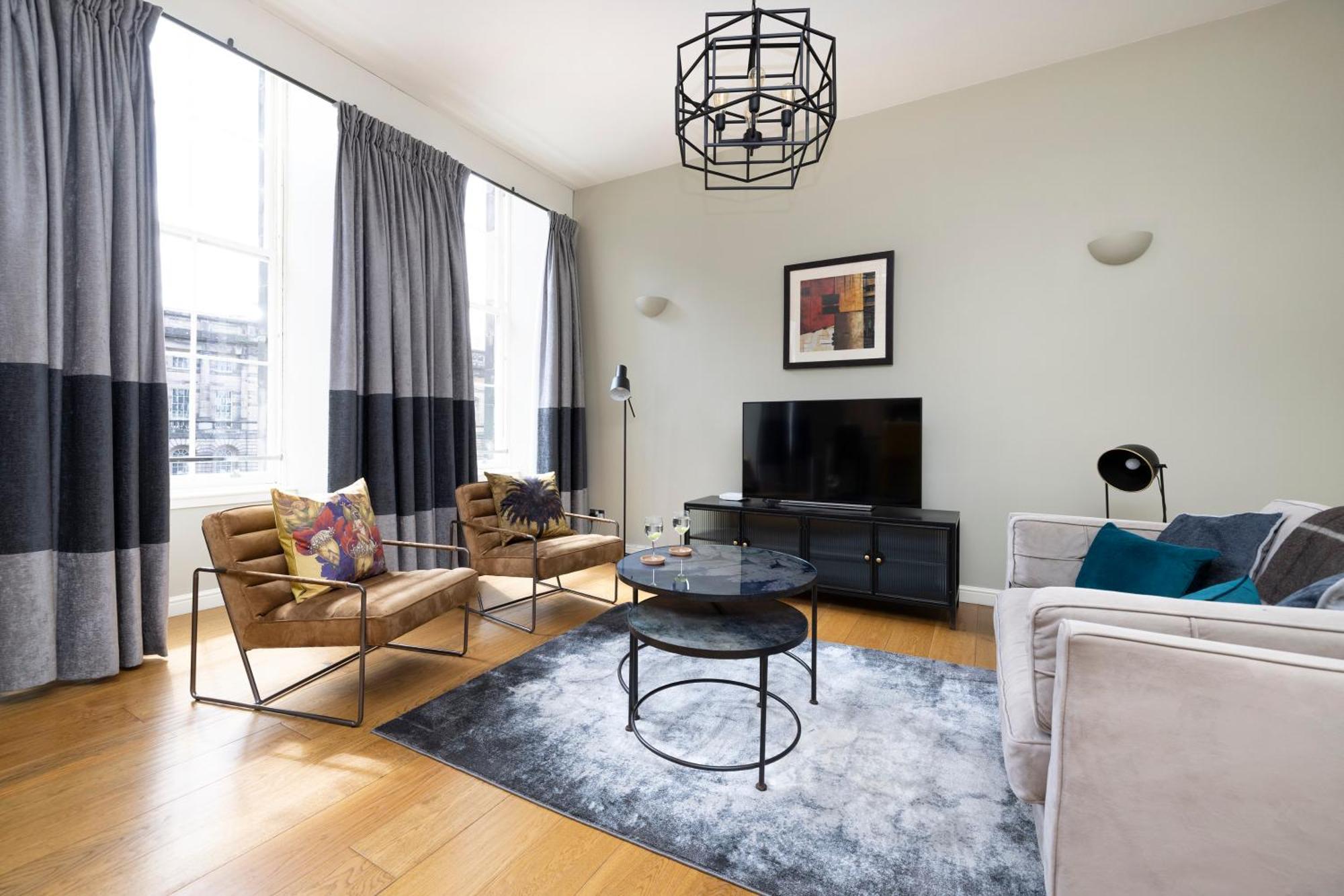 Royal Mile Apartments By Joivy Единбург Екстериор снимка